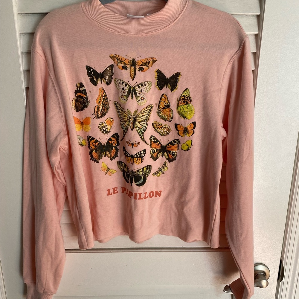Butterfly crew neck